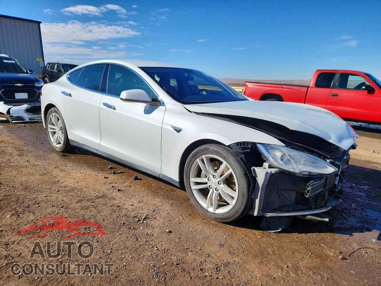 TESLA MODEL S 2012 - 5YJSA1DNXCFP01507