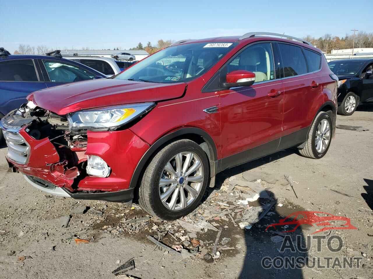FORD ESCAPE 2017 - 1FMCU9J9XHUC17803
