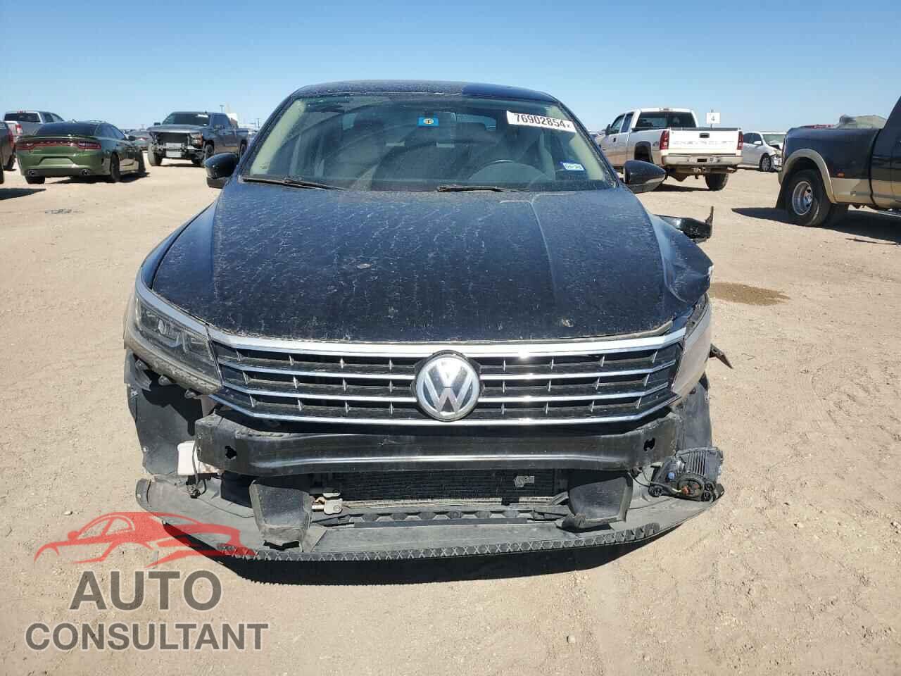 VOLKSWAGEN PASSAT 2017 - 1VWBT7A30HC018930