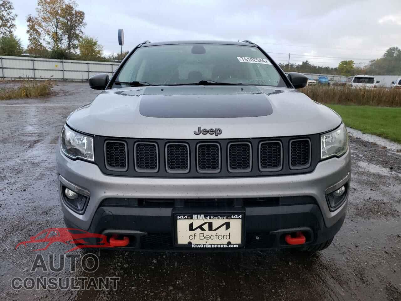 JEEP COMPASS 2019 - 3C4NJDDB8KT712915