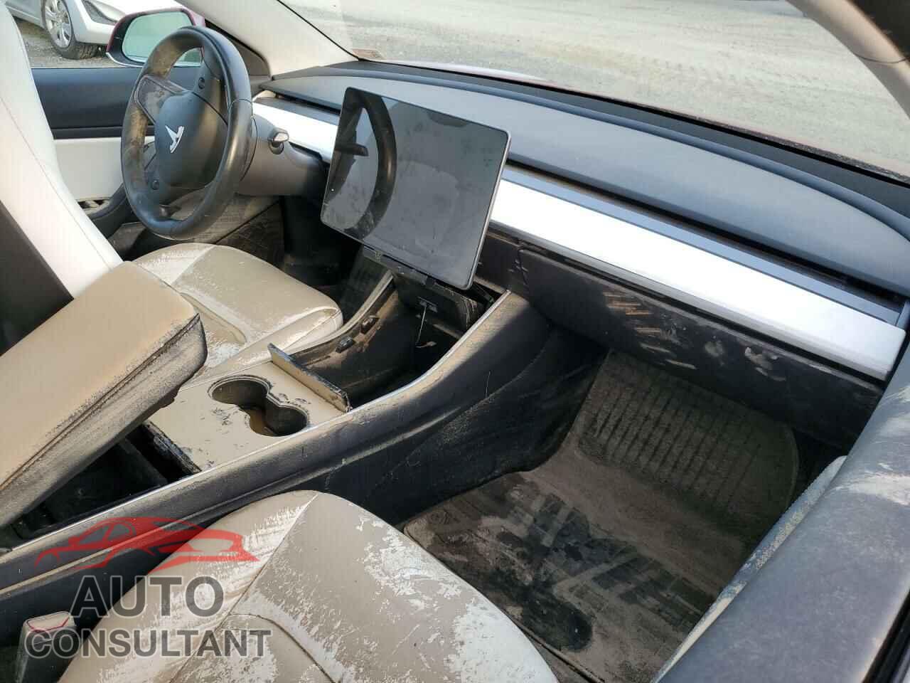 TESLA MODEL 3 2018 - 5YJ3E1EB5JF055593