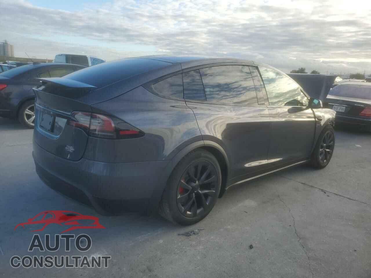 TESLA MODEL X 2023 - 7SAXCBE6XPF408034