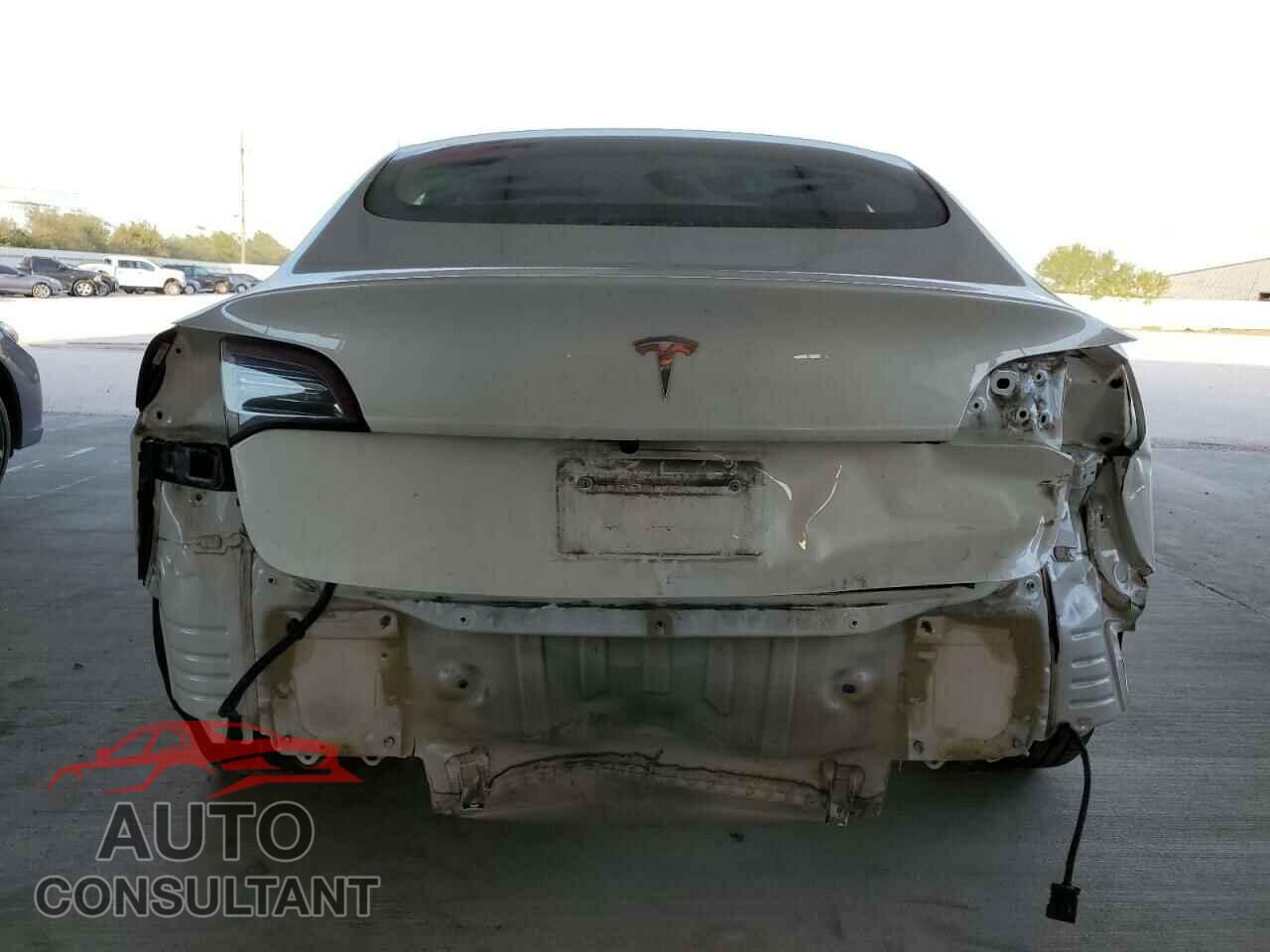 TESLA MODEL 3 2023 - 5YJ3E1EA4PF437324