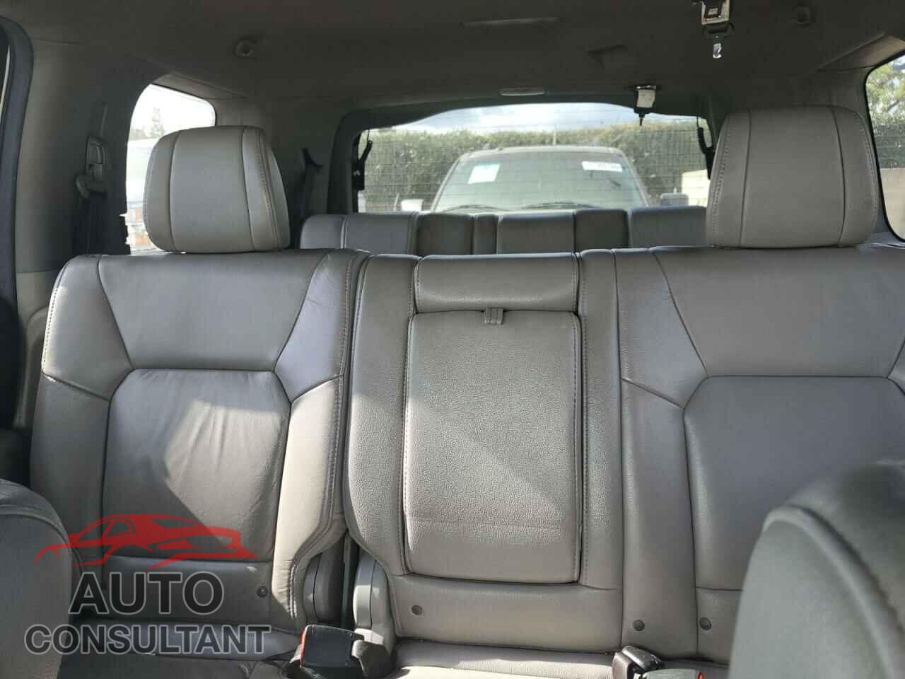 HONDA PILOT 2013 - 5FNYF3H63DB009763