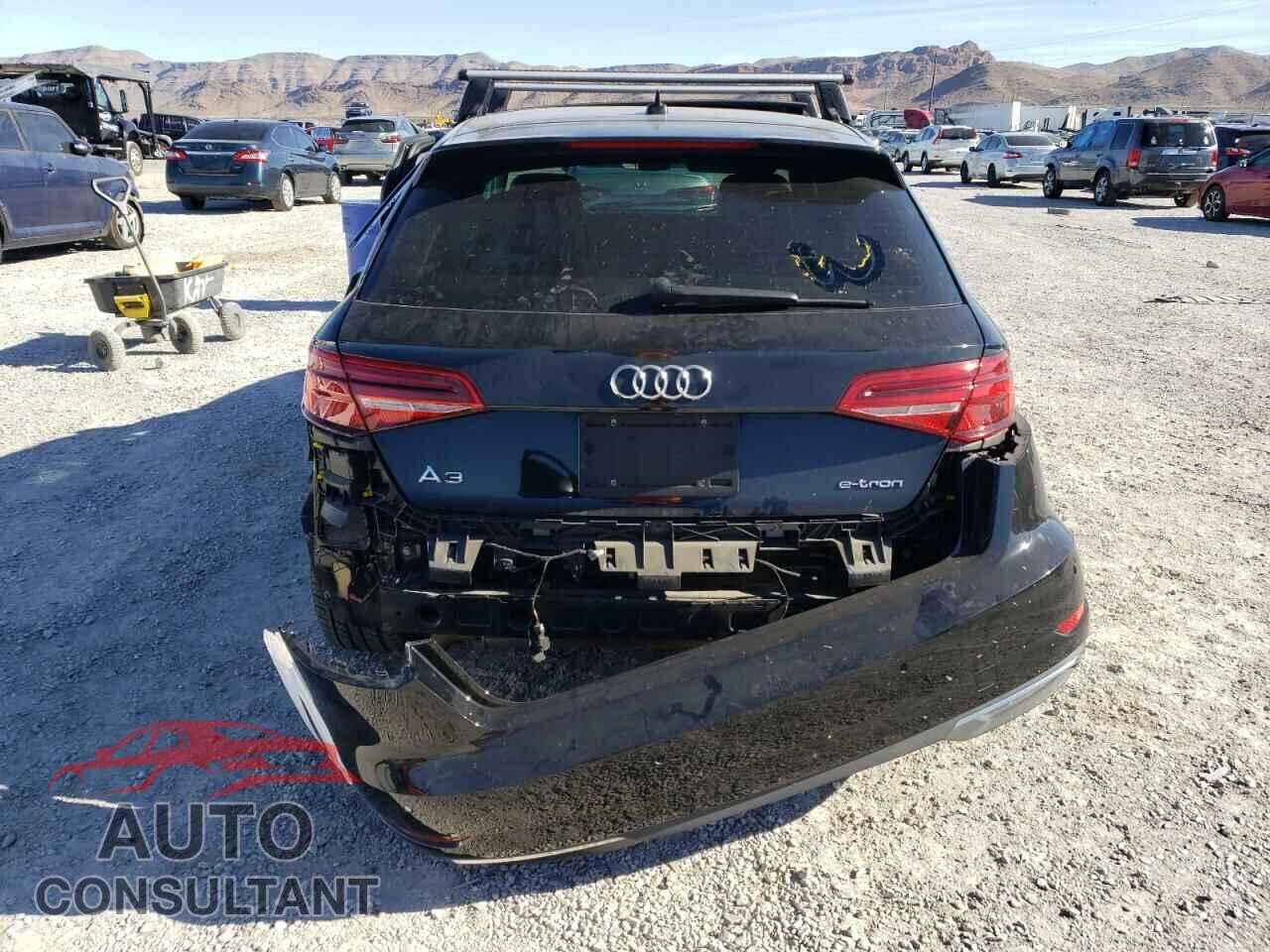AUDI A3 2018 - WAUTPBFF0JA066010