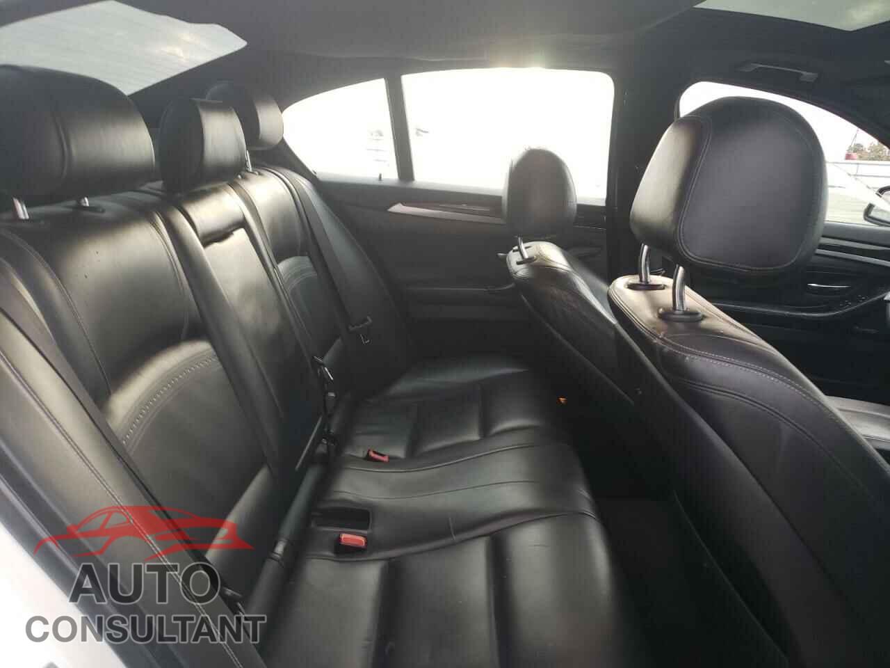 BMW 5 SERIES 2015 - WBA5A5C55FD515372
