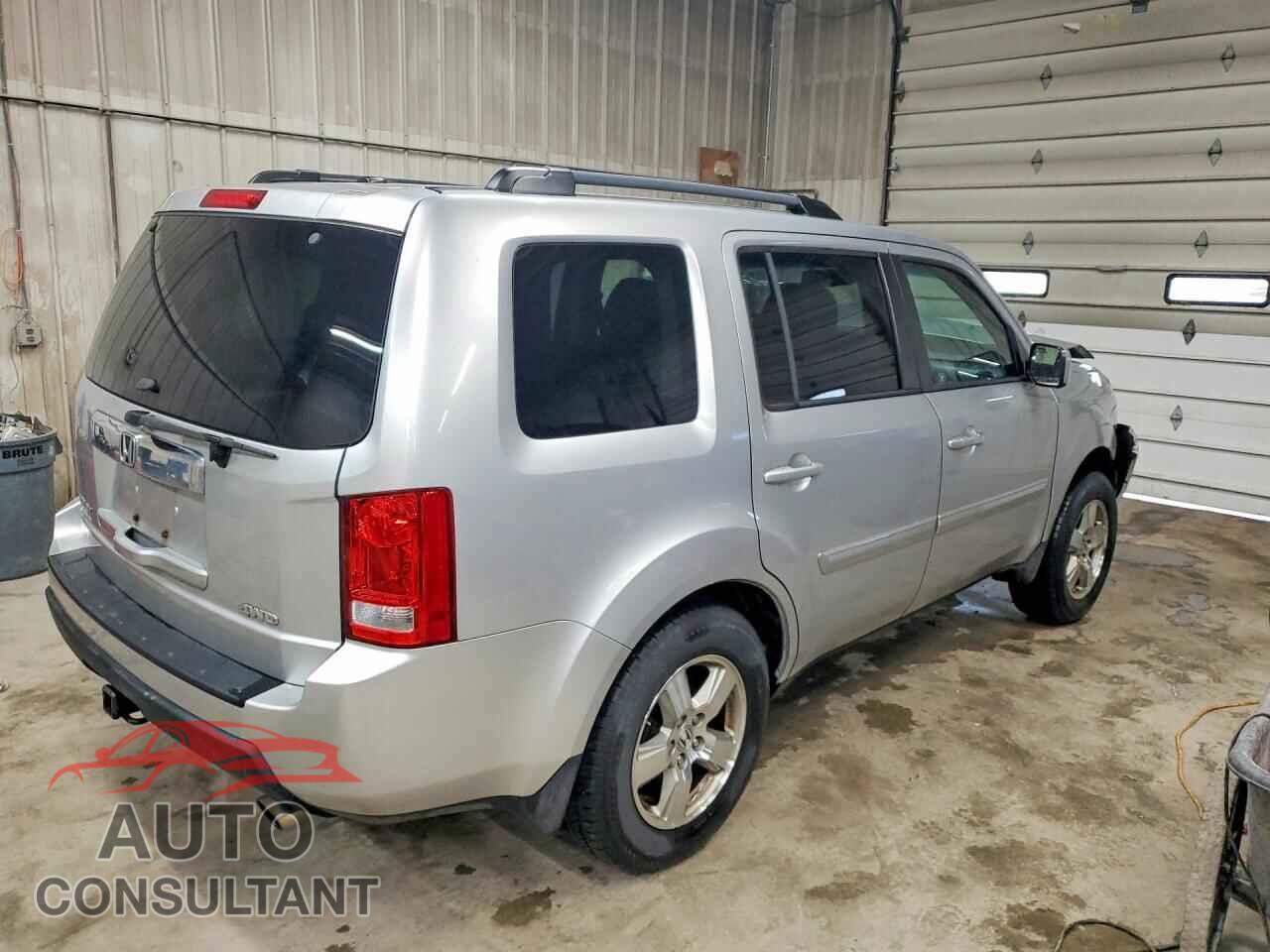 HONDA PILOT 2011 - 5FNYF4H52BB091821