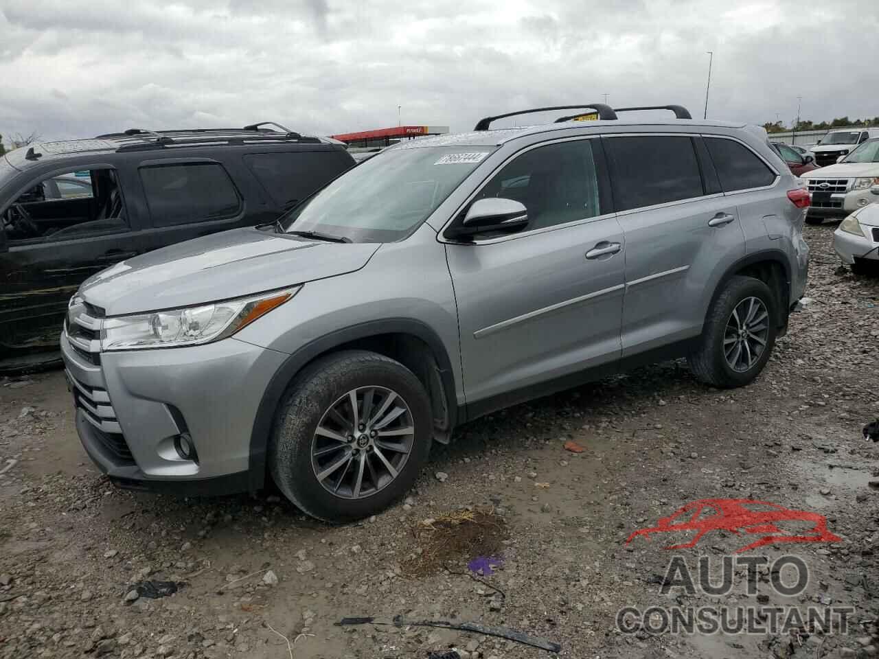 TOYOTA HIGHLANDER 2019 - 5TDJZRFH7KS713022