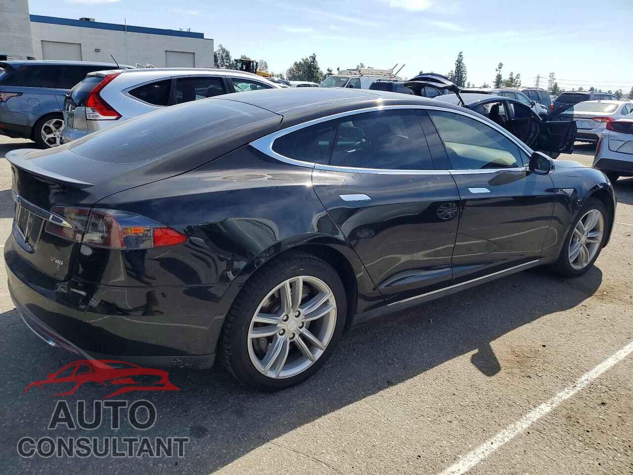 TESLA MODEL S 2013 - 5YJSA1CP8DFP11764