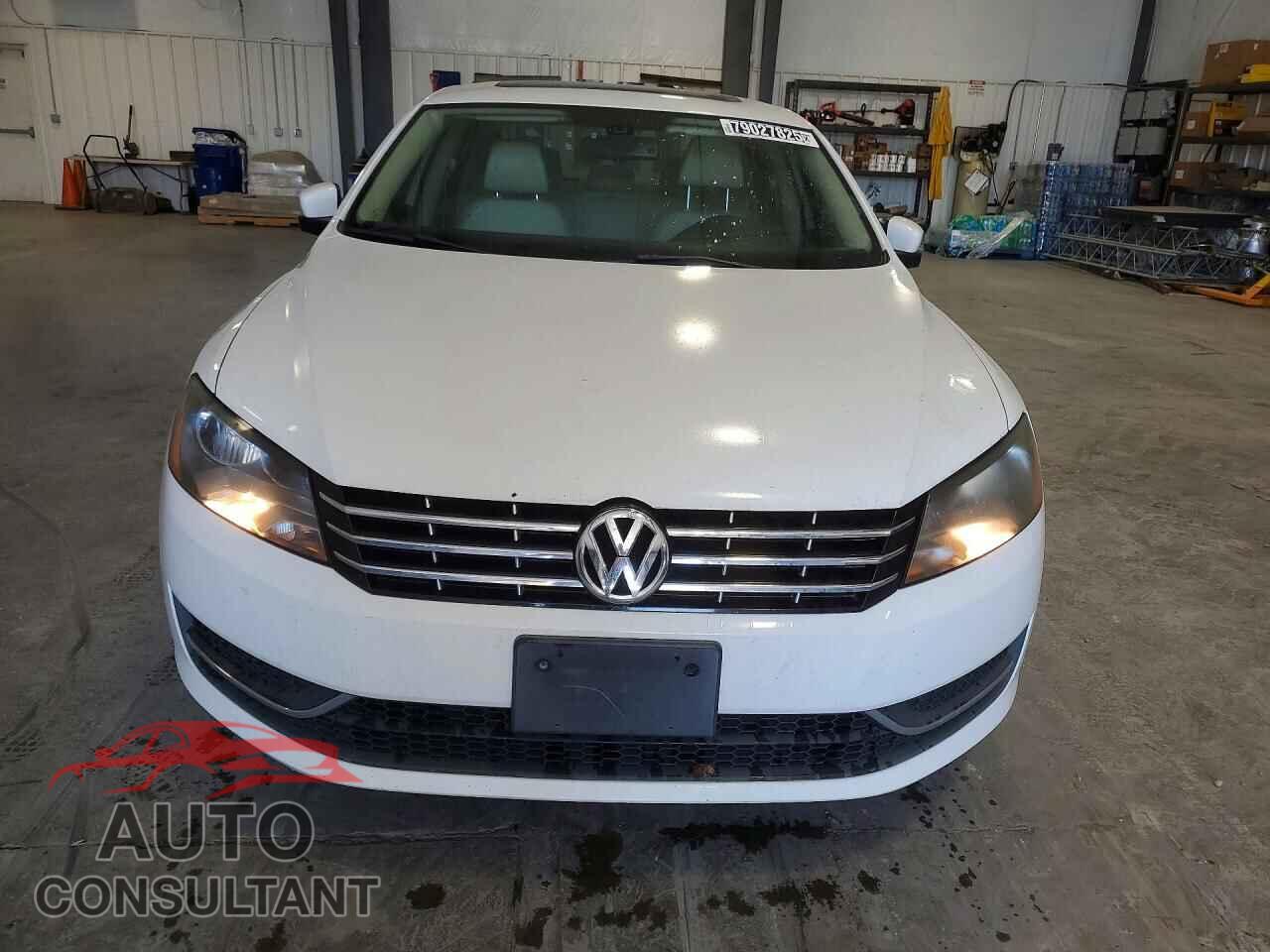 VOLKSWAGEN PASSAT 2013 - 1VWBN7A32DC124591
