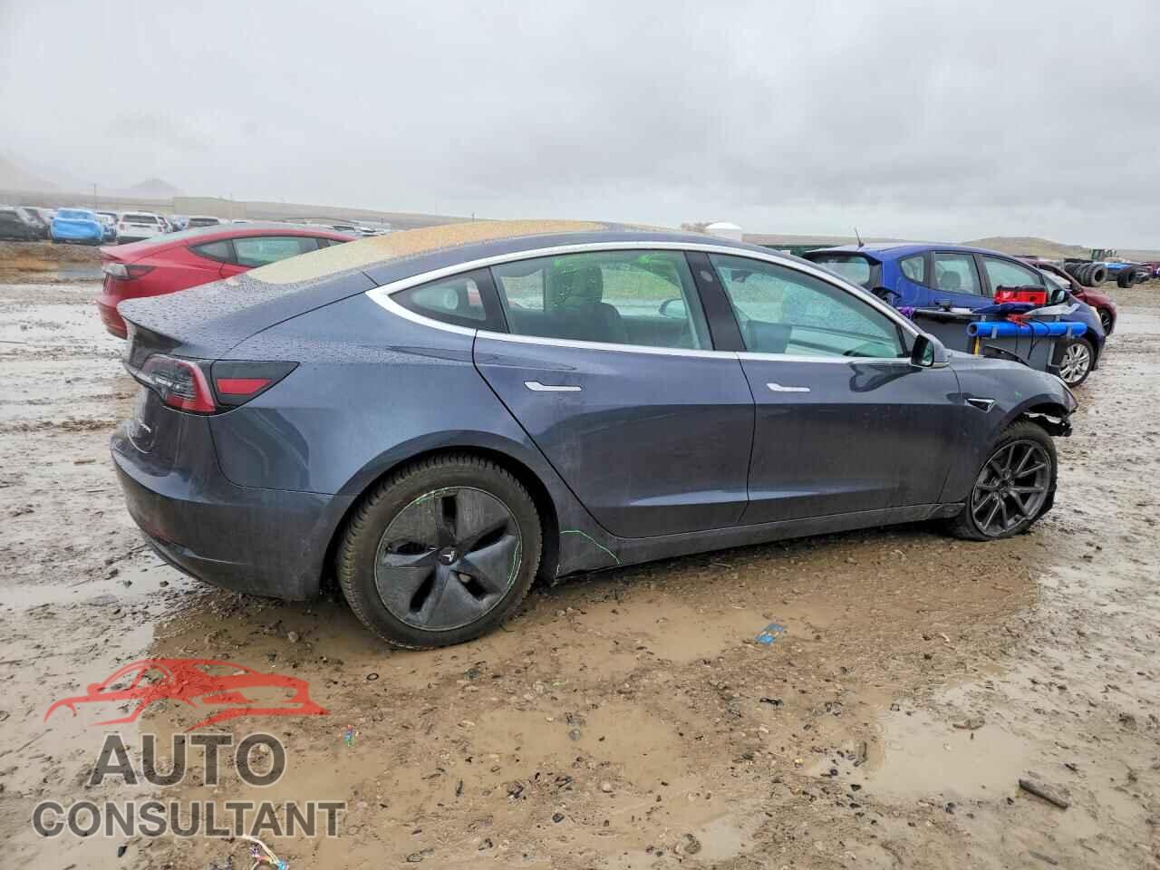 TESLA MODEL 3 2018 - 5YJ3E1EB1JF128572