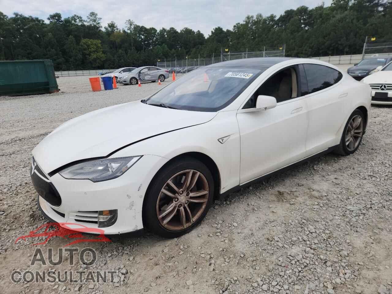 TESLA MODEL S 2014 - 5YJSA1H1XEFP63211