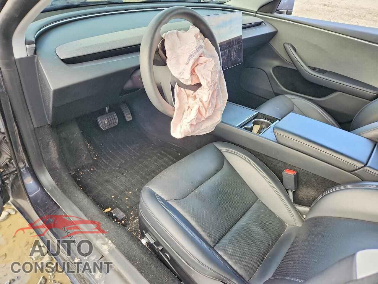 TESLA MODEL 3 2024 - 5YJ3E1EA7RF745218