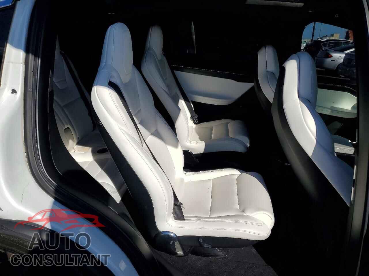 TESLA MODEL X 2017 - 5YJXCBE21HF044050