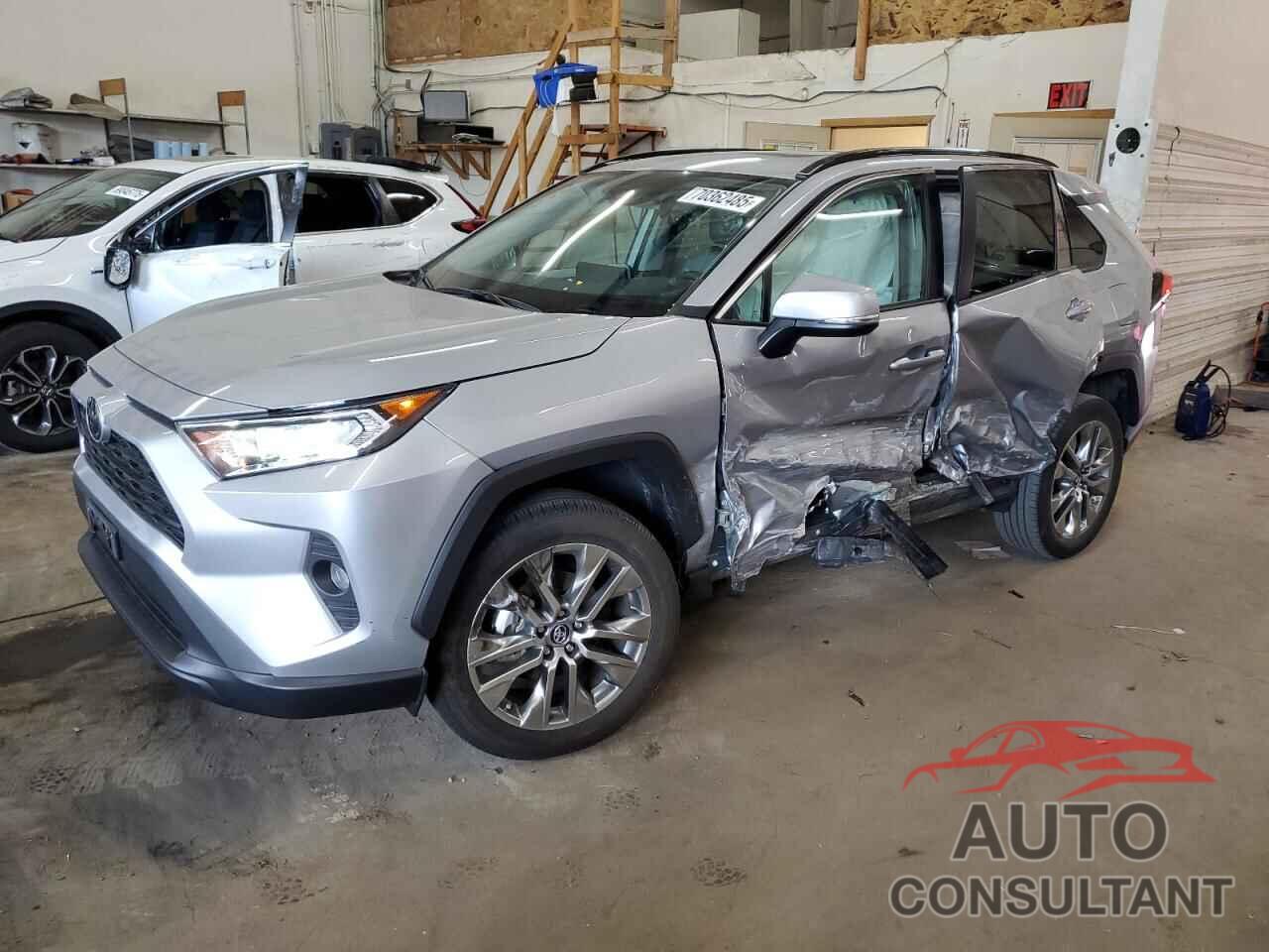 TOYOTA RAV4 2019 - 2T3A1RFV3KW076593