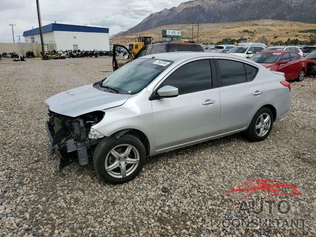 NISSAN VERSA 2018 - 3N1CN7AP2JK441466