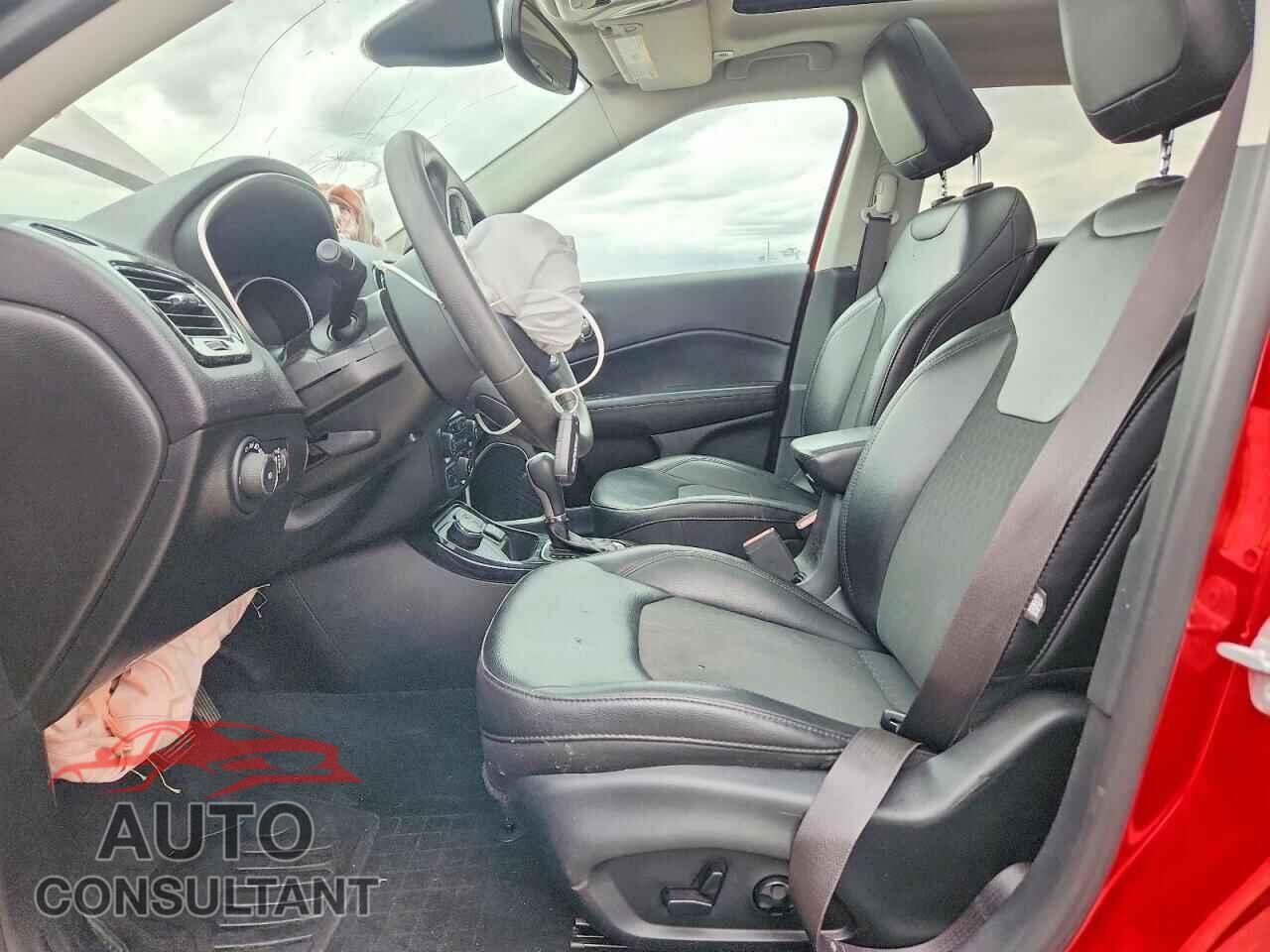 JEEP COMPASS 2019 - 3C4NJDBB7KT753992