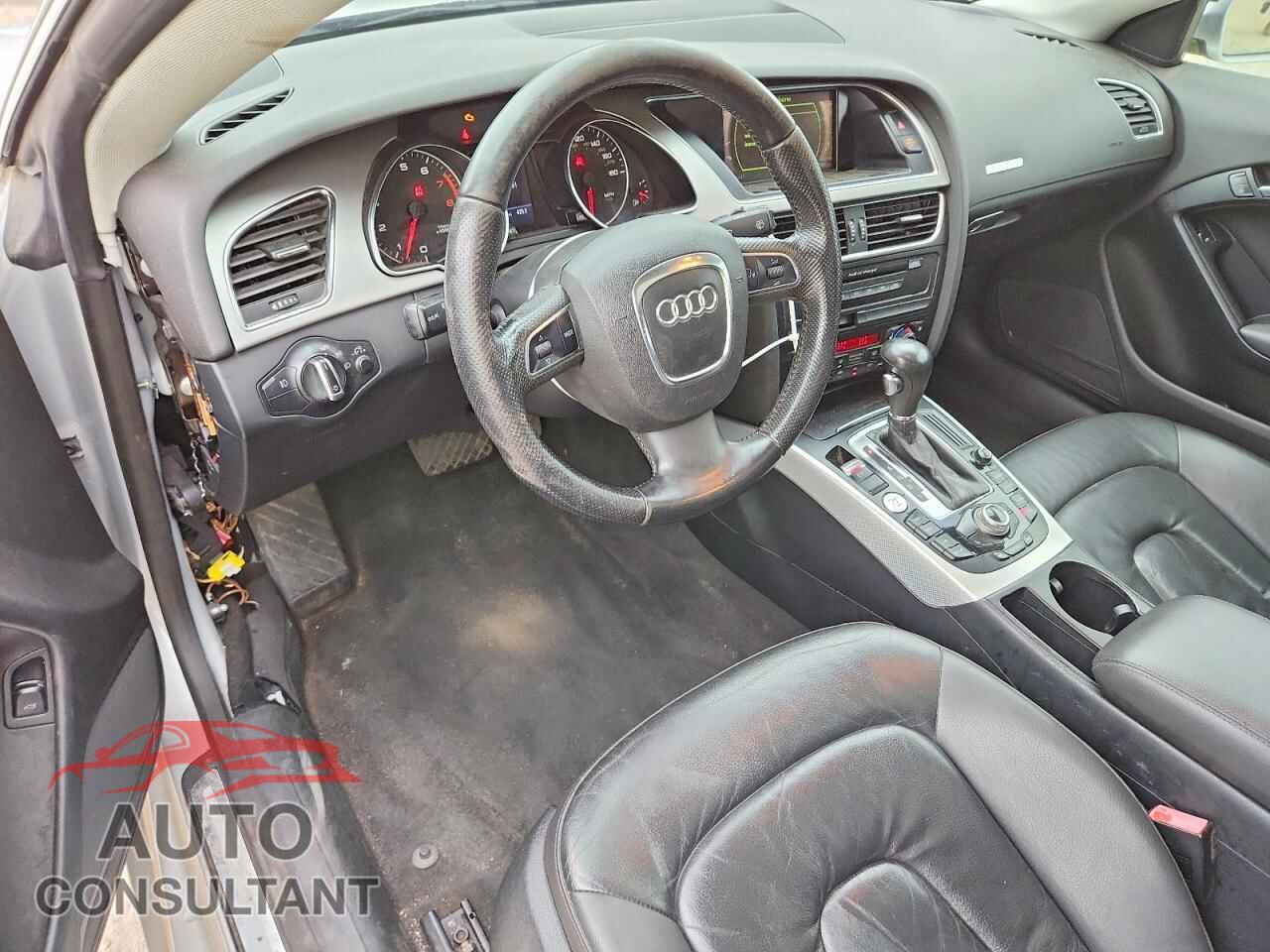 AUDI A5 2009 - WAUDK78T39A016345