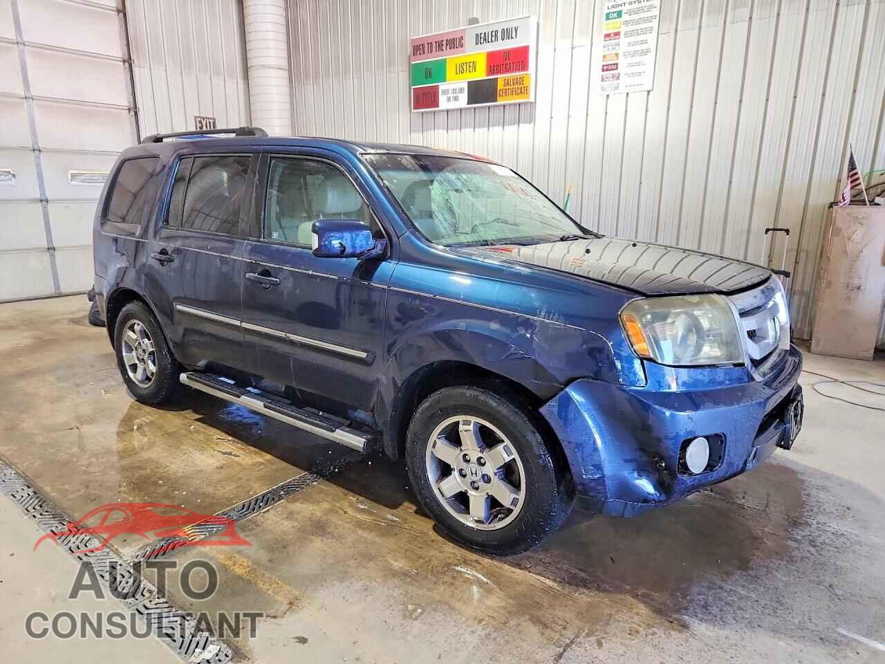 HONDA PILOT 2011 - 5FNYF4H99BB011076