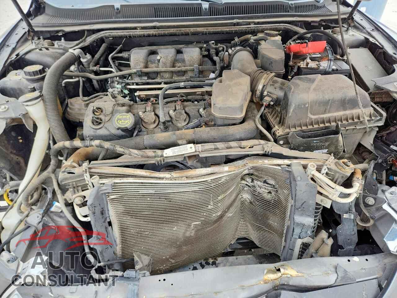 FORD TAURUS 2015 - 1FAHP2E82FG164543