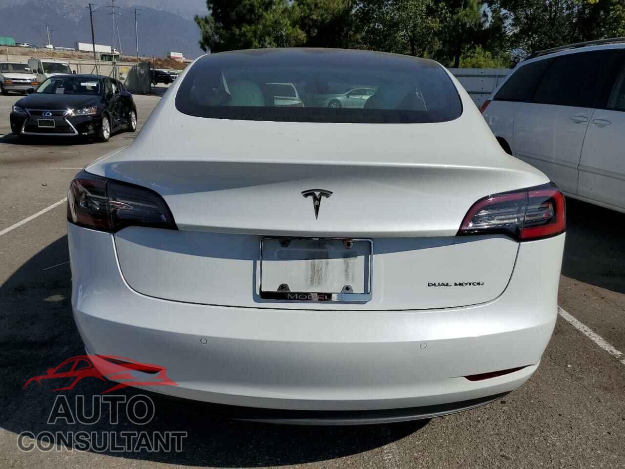 TESLA MODEL 3 2018 - 5YJ3E1EBXJF122298