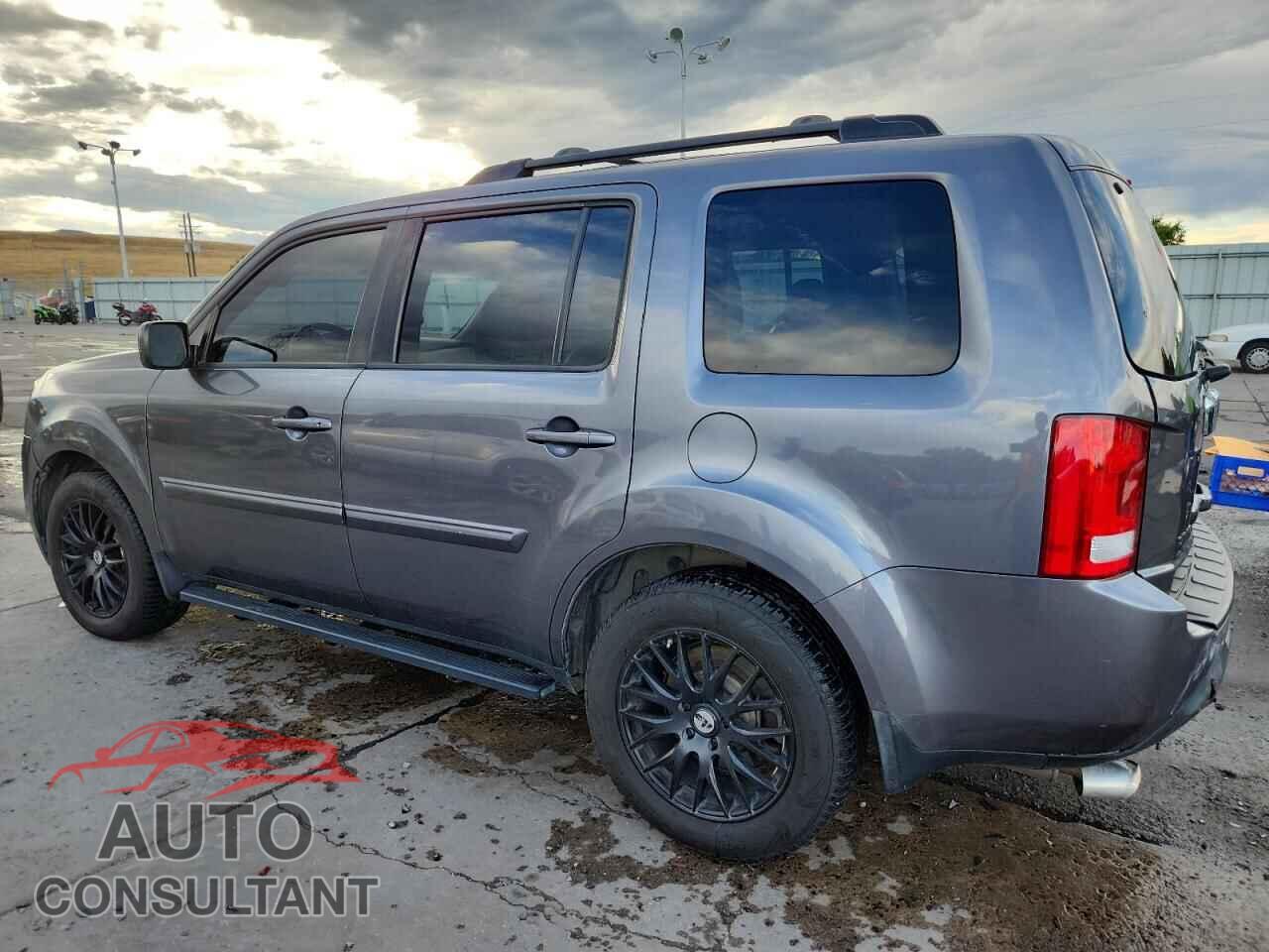 HONDA PILOT 2015 - 5FNYF4H53FB066920