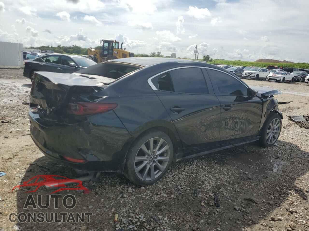 MAZDA 3 2023 - 3MZBPACM8PM357567