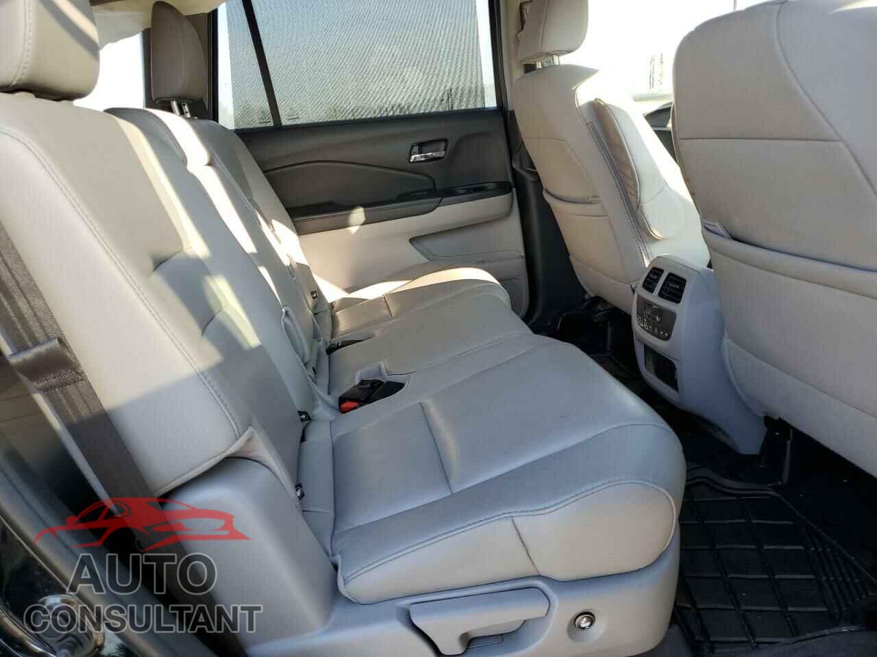 HONDA PILOT 2019 - 5FNYF5H57KB044256