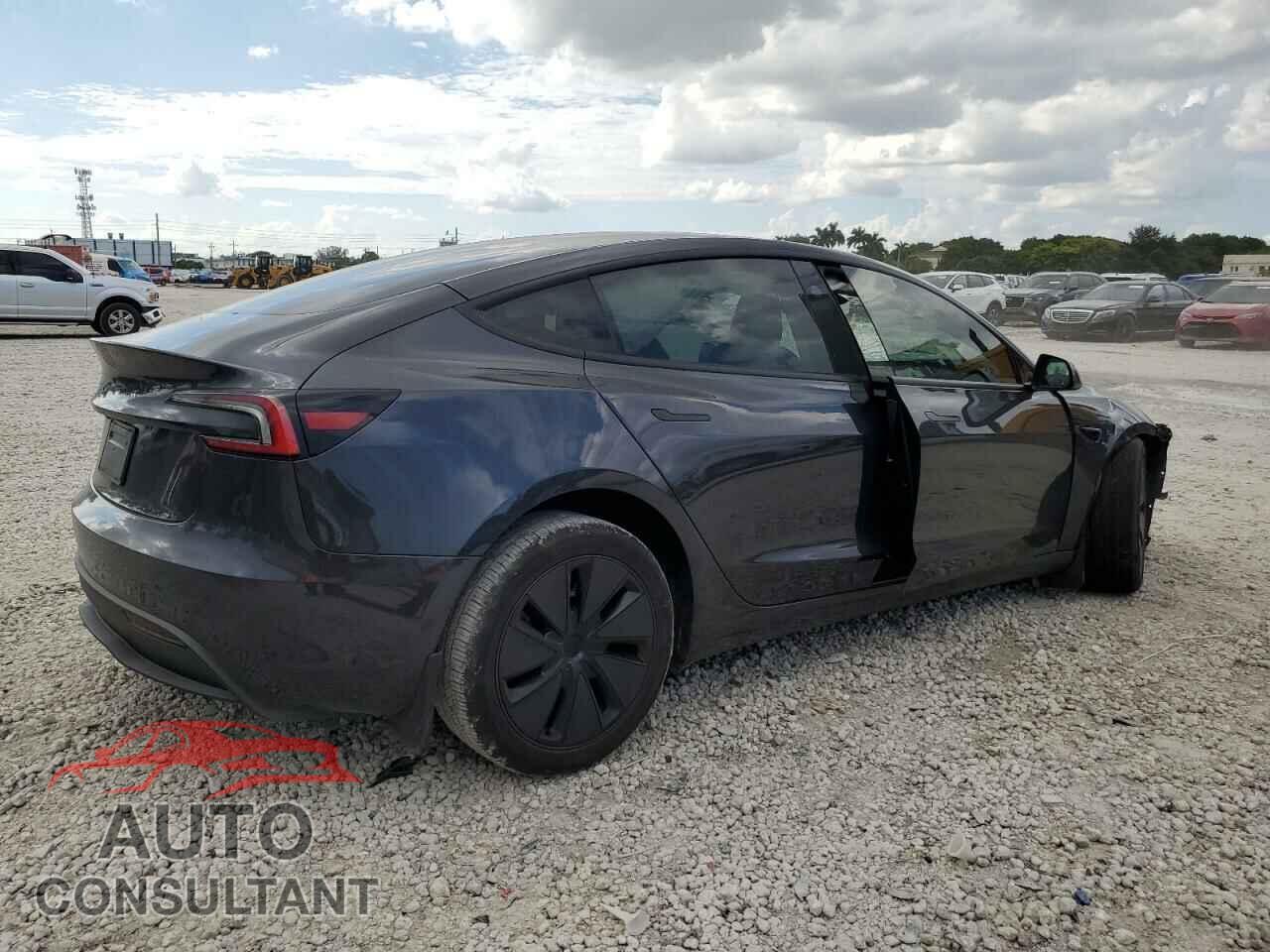 TESLA MODEL 3 2024 - 5YJ3E1EA2RF745546