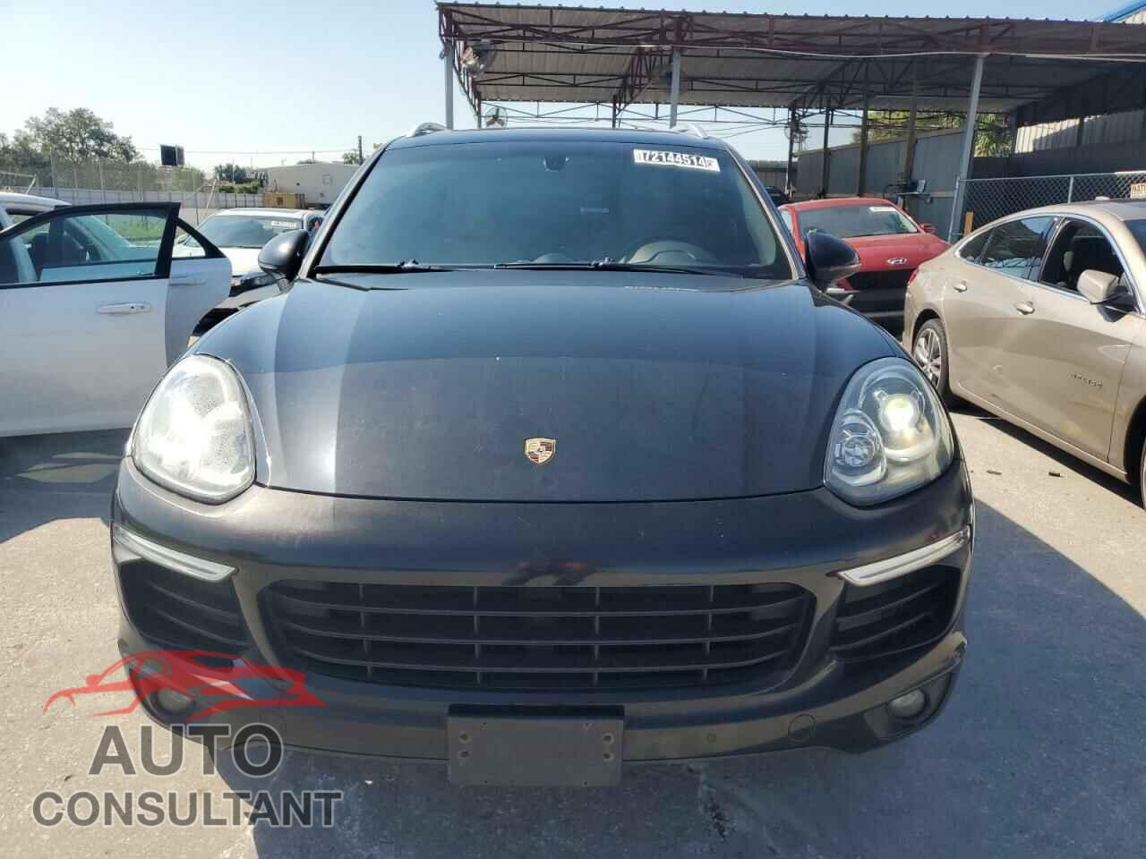 PORSCHE CAYENNE 2016 - WP1AA2A24GLA00880