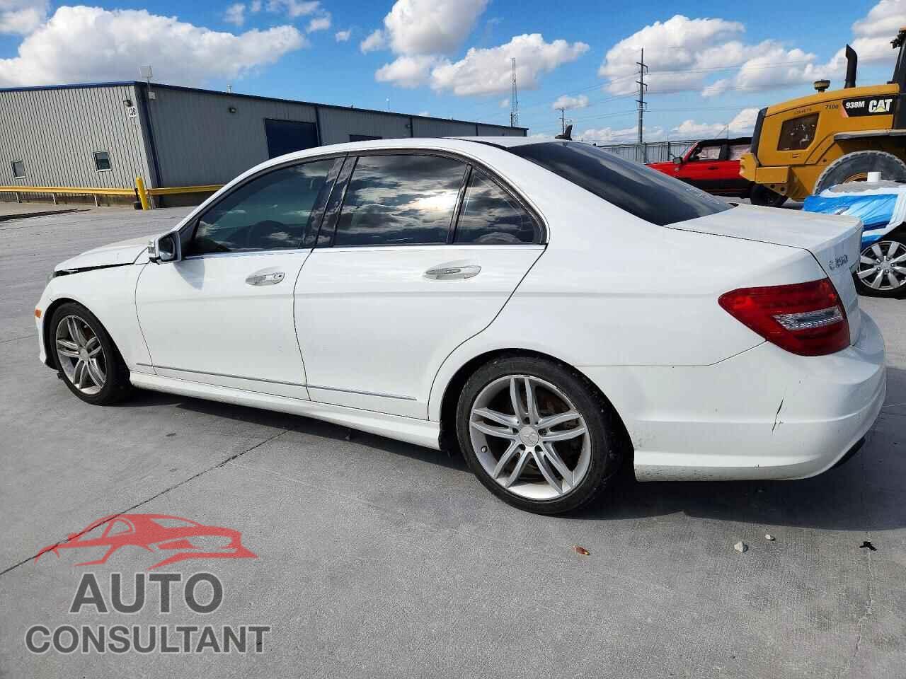 MERCEDES-BENZ C-CLASS 2014 - WDDGF4HB3EA938673