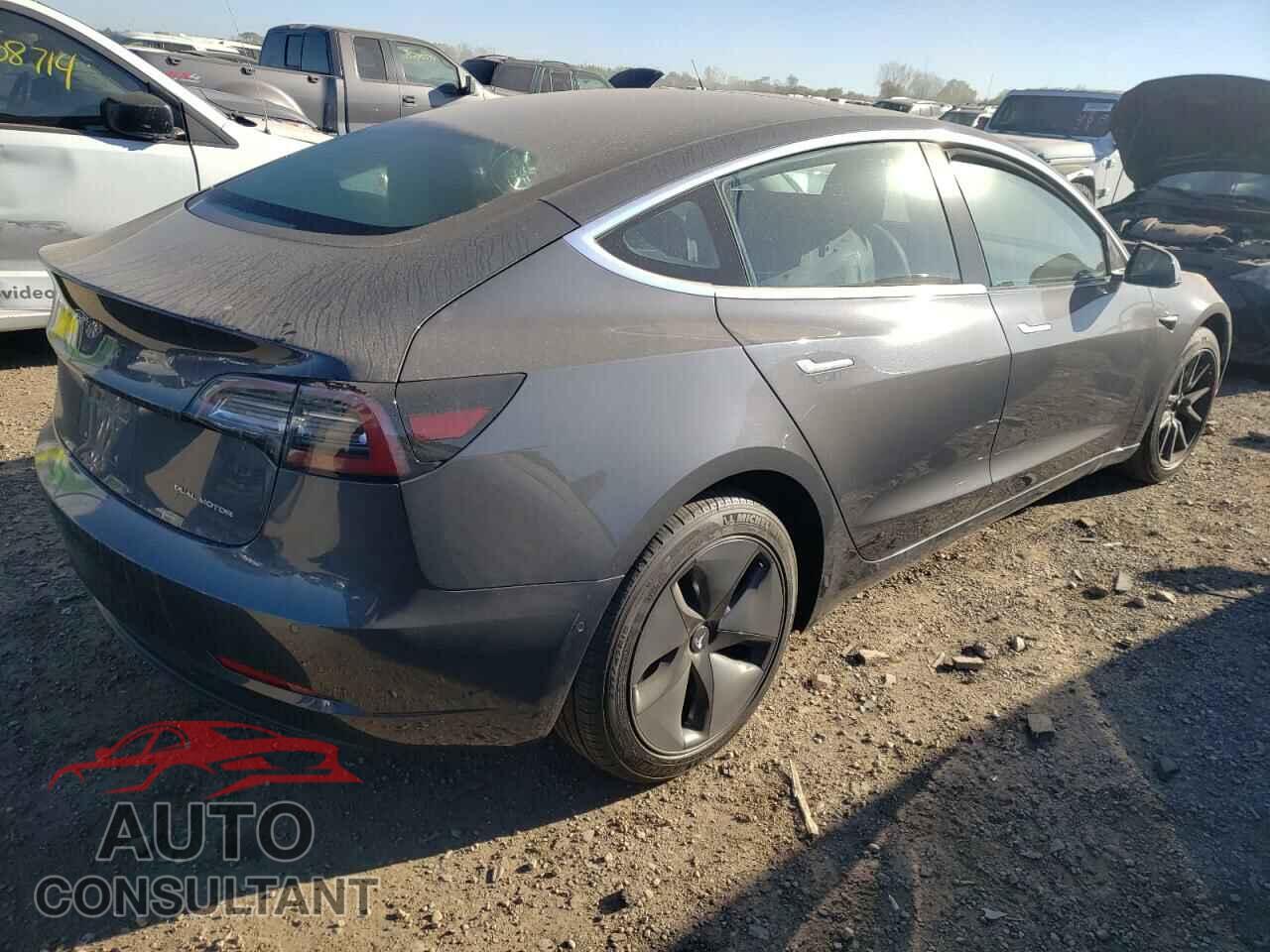TESLA MODEL 3 2018 - 5YJ3E1EBXJF093952