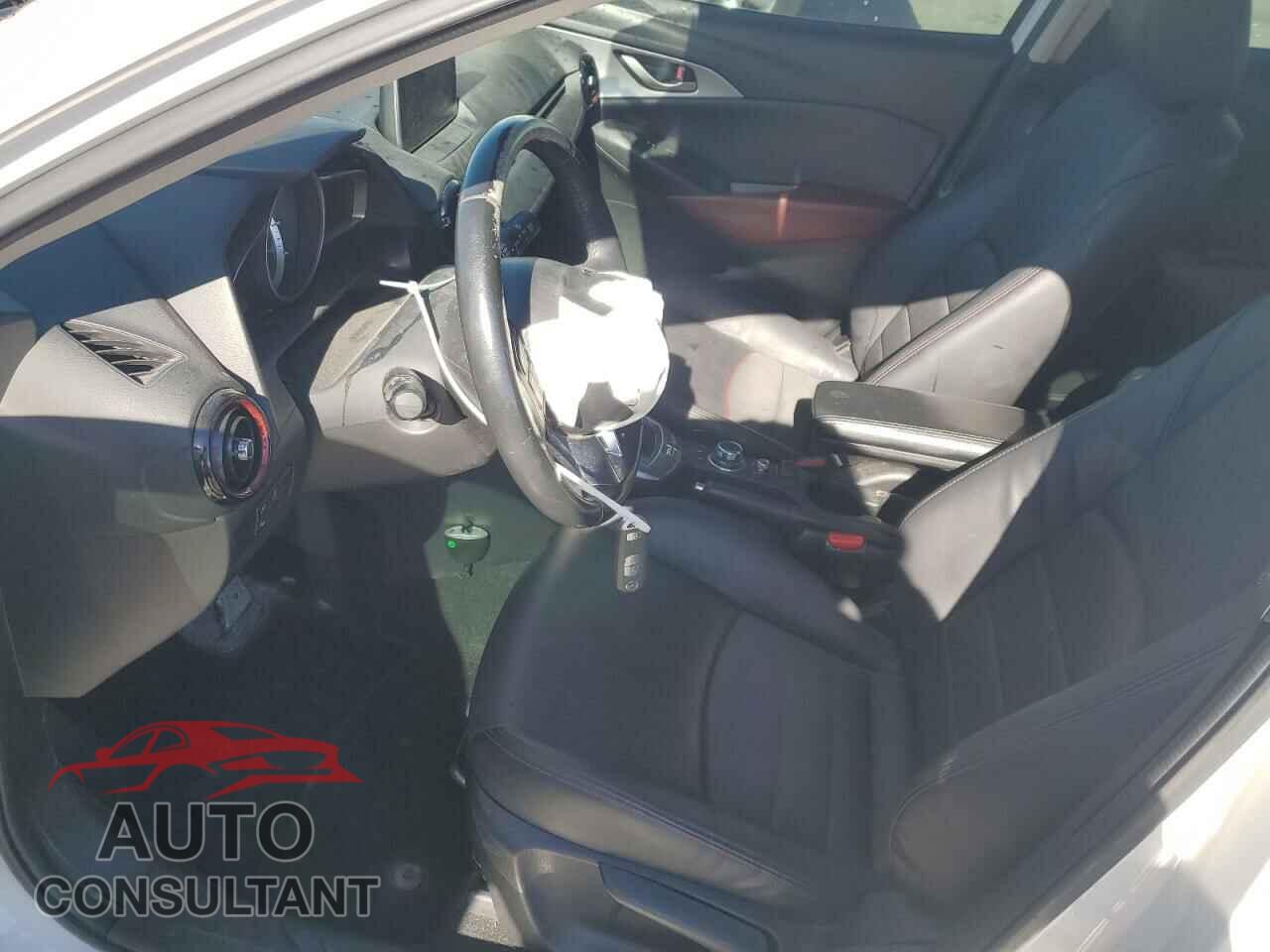 MAZDA CX-3 2017 - JM1DKFC78H0156290