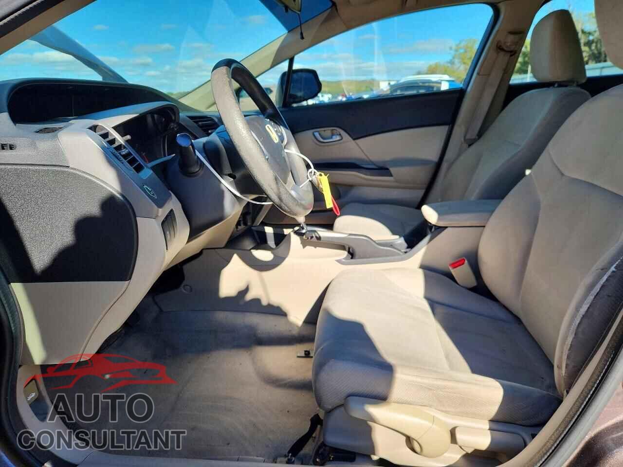 HONDA CIVIC 2012 - 2HGFB2F59CH584516