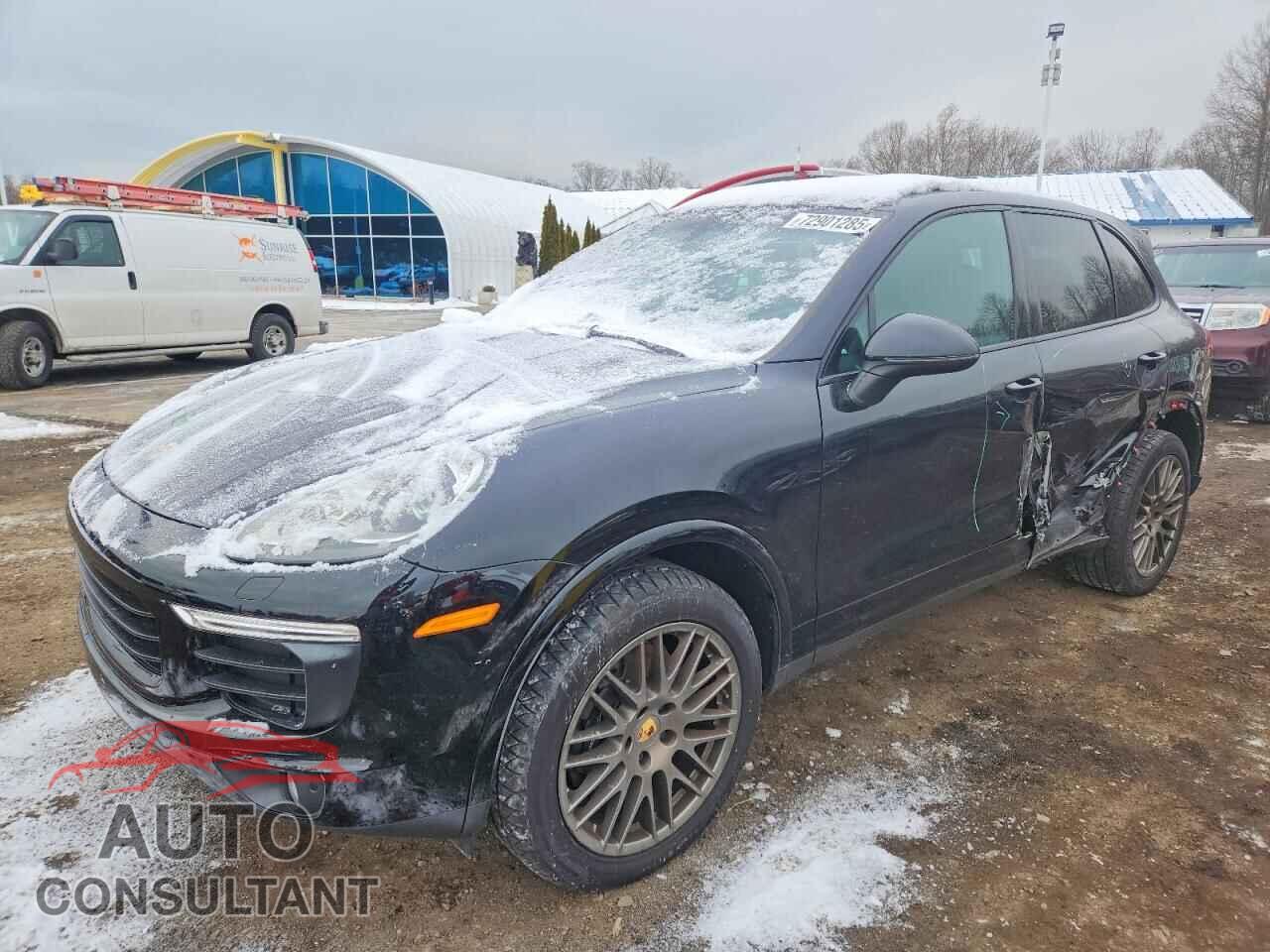 PORSCHE CAYENNE 2018 - WP1AA2A20JKA00971