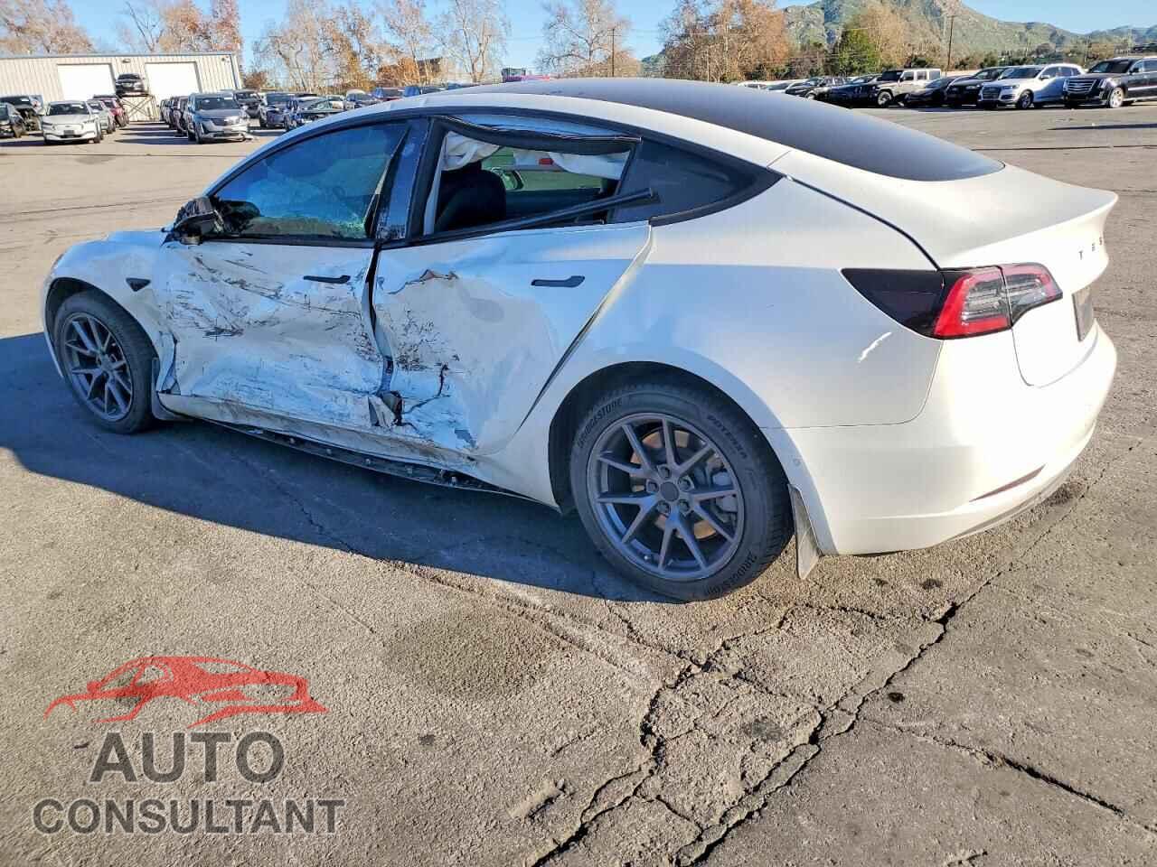 TESLA MODEL 3 2021 - 5YJ3E1EB8MF879110