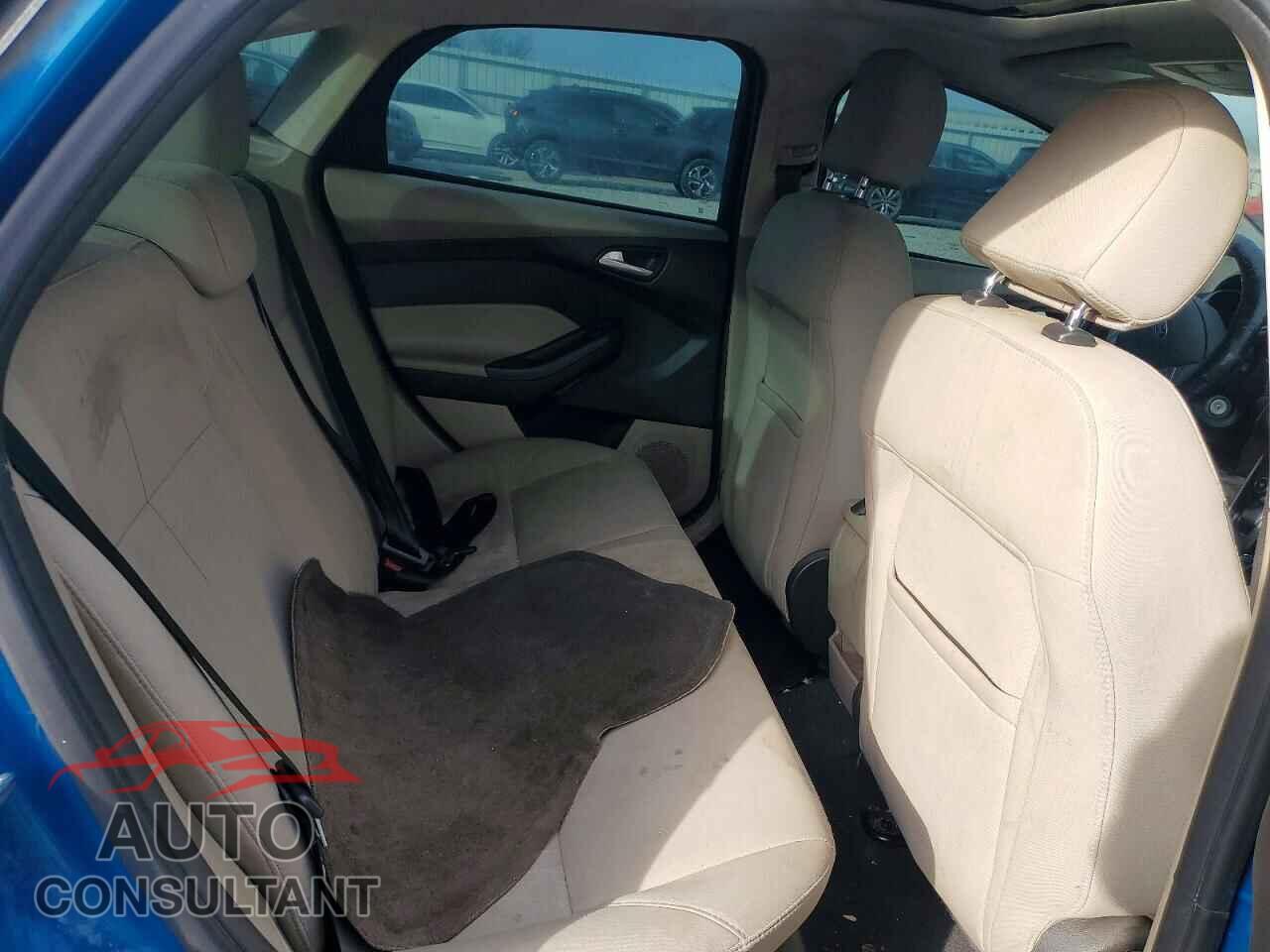 FORD FOCUS 2016 - 1FADP3F25GL272453