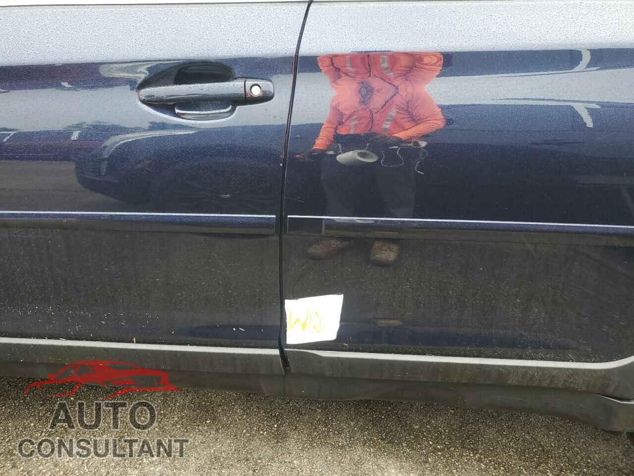 SUBARU OUTBACK 2018 - 4S4BSANC2J3213751