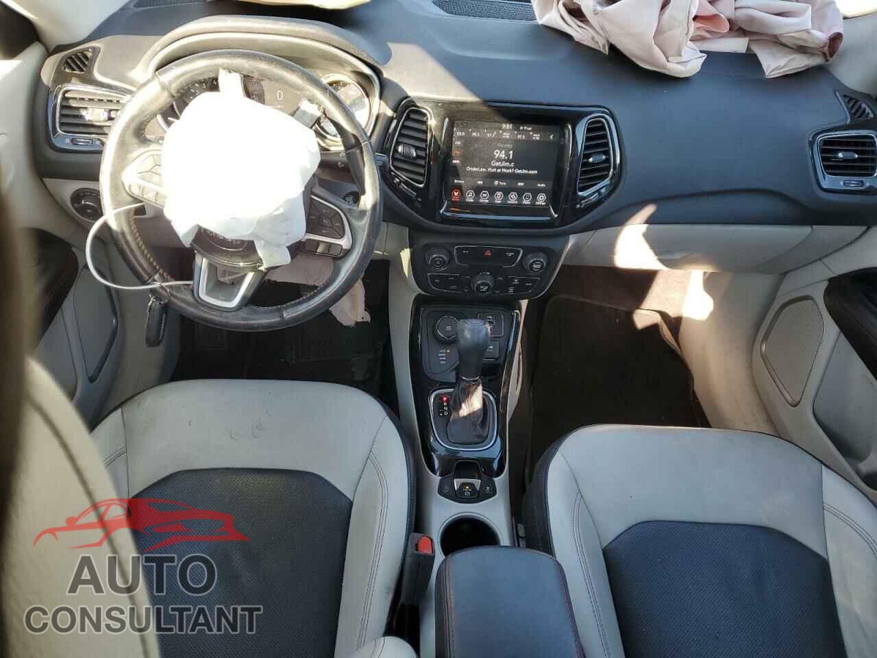 JEEP COMPASS 2020 - 3C4NJDCB5LT153536