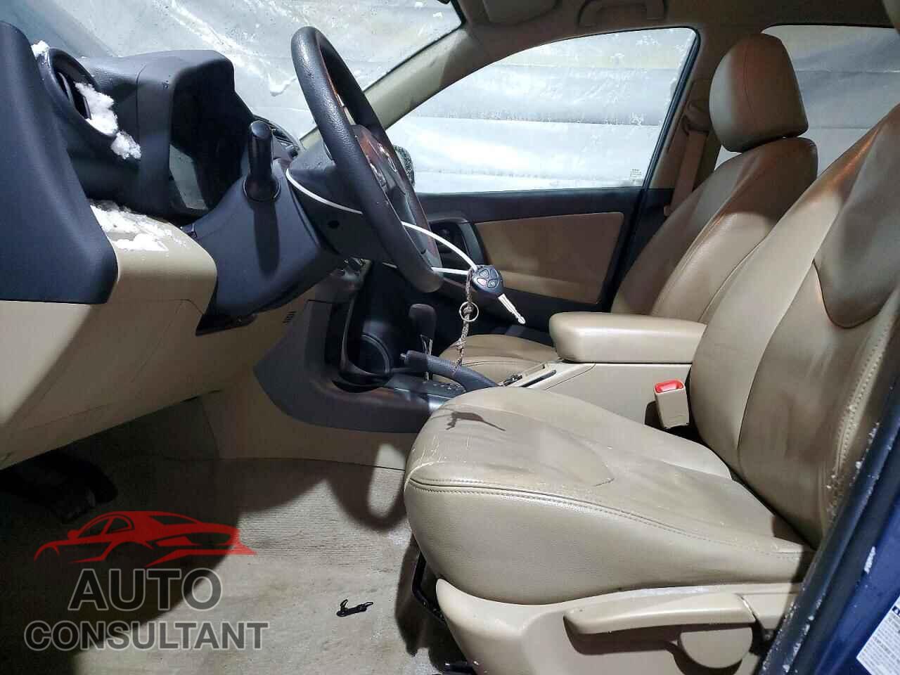 TOYOTA RAV4 2011 - 2T3BF4DV8BW161666