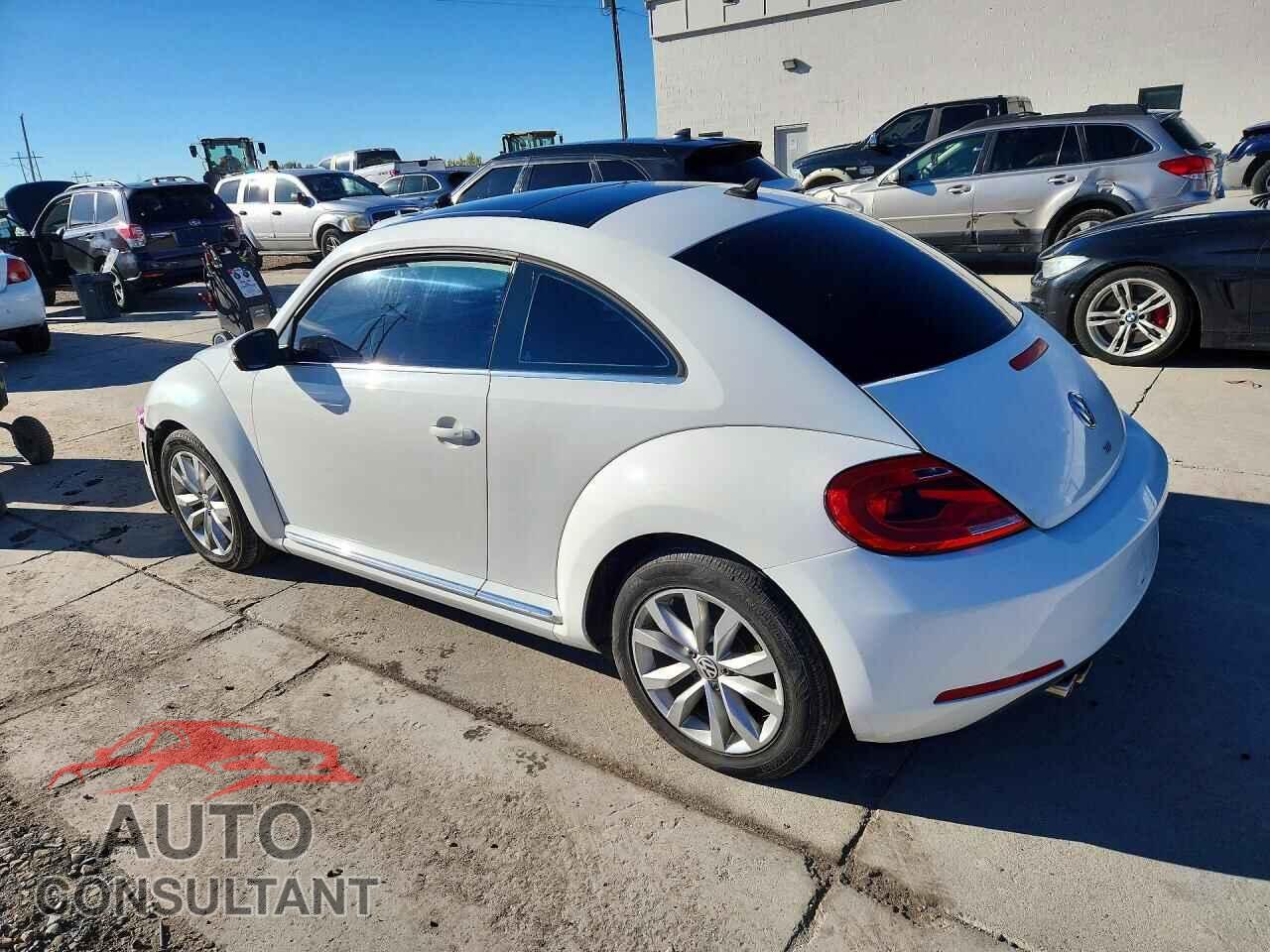 VOLKSWAGEN BEETLE 2013 - 3VWJL7AT1DM661999