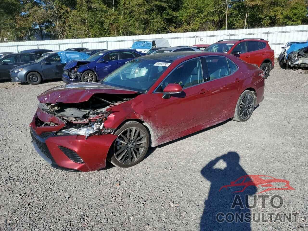TOYOTA CAMRY 2018 - 4T1B61HK1JU514139