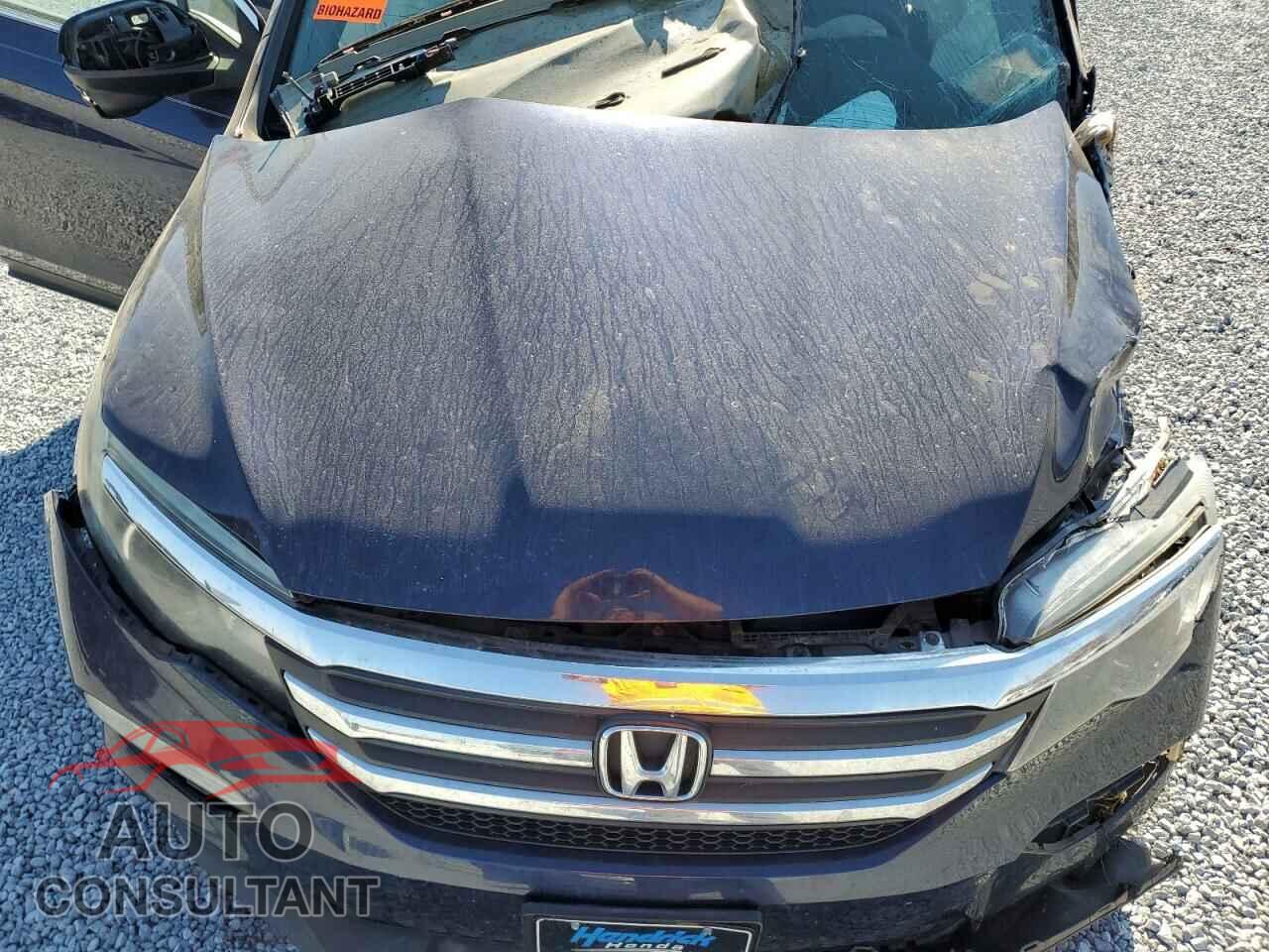 HONDA PILOT 2016 - 5FNYF5H3XGB037405