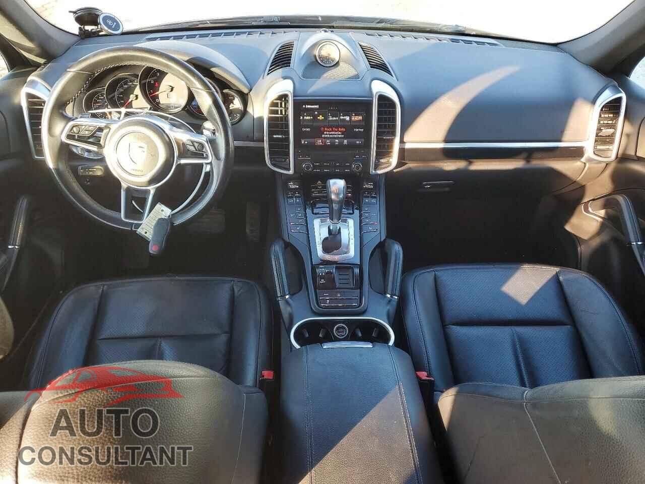 PORSCHE CAYENNE 2017 - WP1AA2A20HKA91024