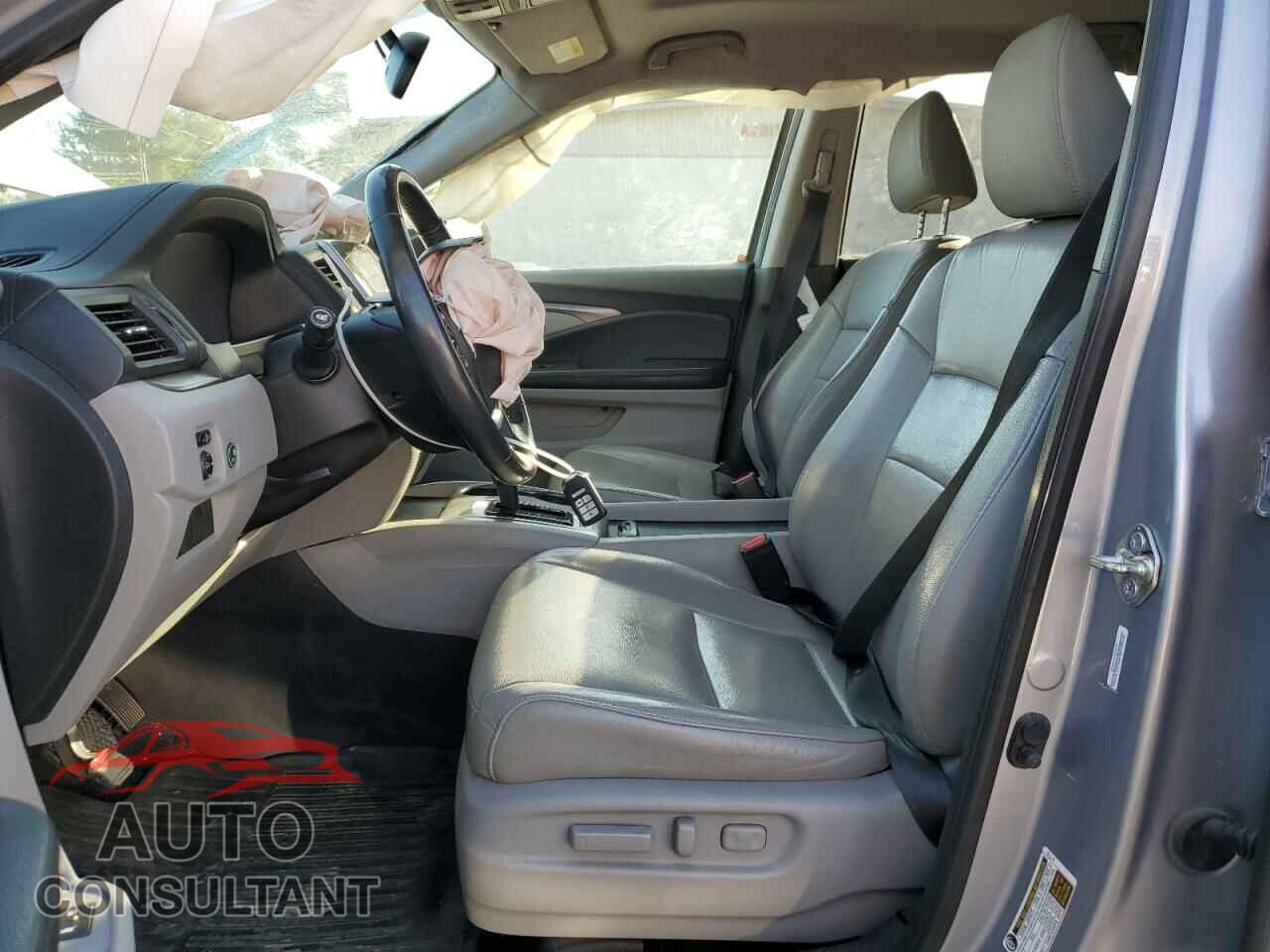 HONDA PILOT 2017 - 5FNYF6H51HB063318