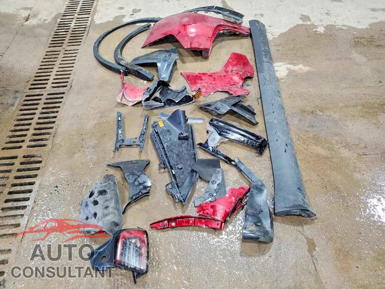 TESLA MODEL Y 2024 - 7SAYGDEE2RF032735