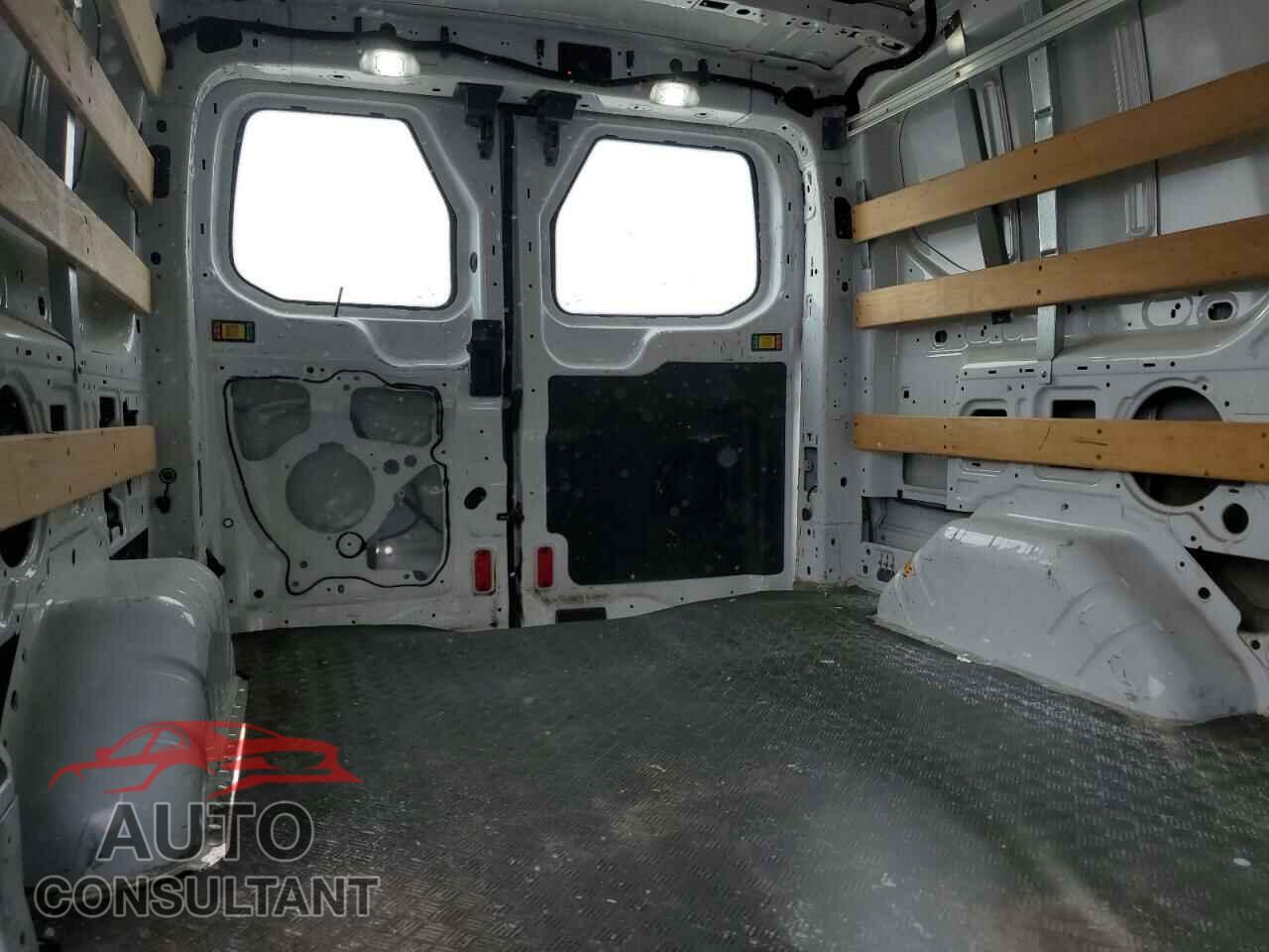 FORD TRANSIT 2018 - 1FTYR1ZM4JKB32480