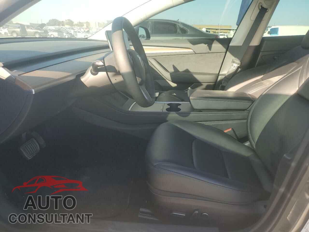 TESLA MODEL 3 2021 - 5YJ3E1EA0MF976700
