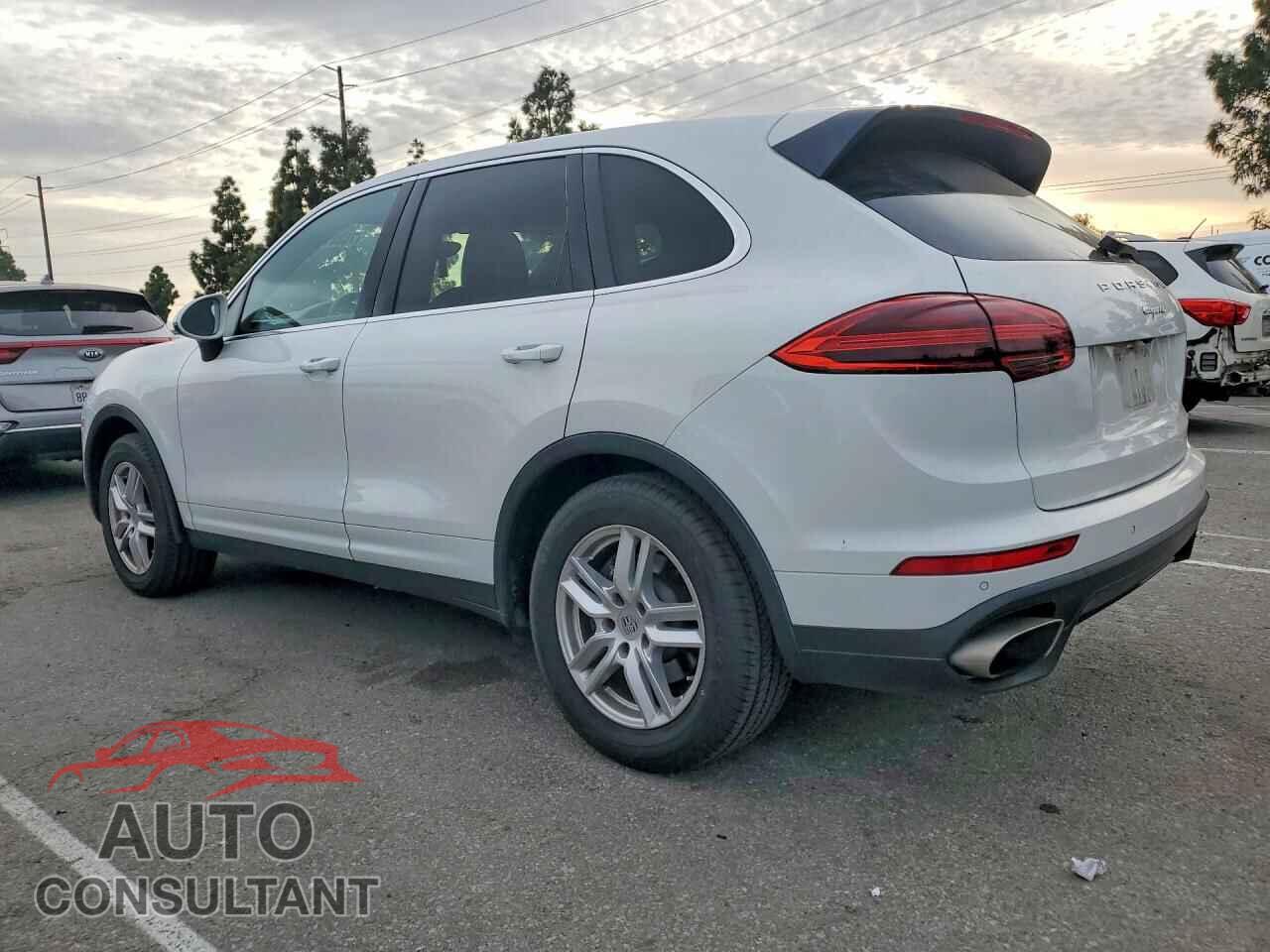 PORSCHE CAYENNE 2018 - WP1AA2A2XJKA05577
