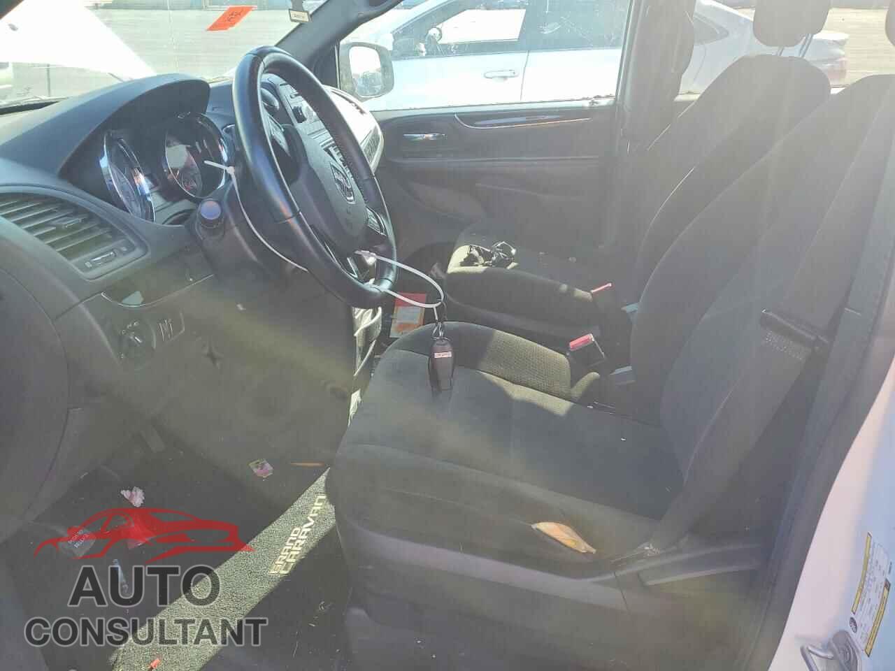 DODGE CARAVAN 2015 - 2C4RDGBG7FR684218